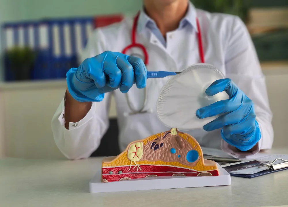 Extended Totally Extraperitoneal